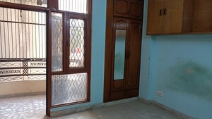 Room in 2 BHK Builder Floor at Vaishali Sector 4 – for Rent