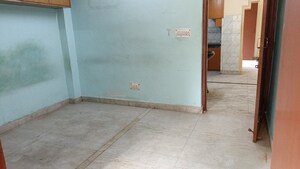 Room in 2 BHK Builder Floor at Vaishali Sector 4 – for Rent