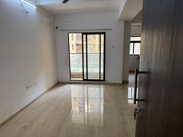 Room in 1 BHK Apartment at CCI Rivali Park, Borivali East – for Rent