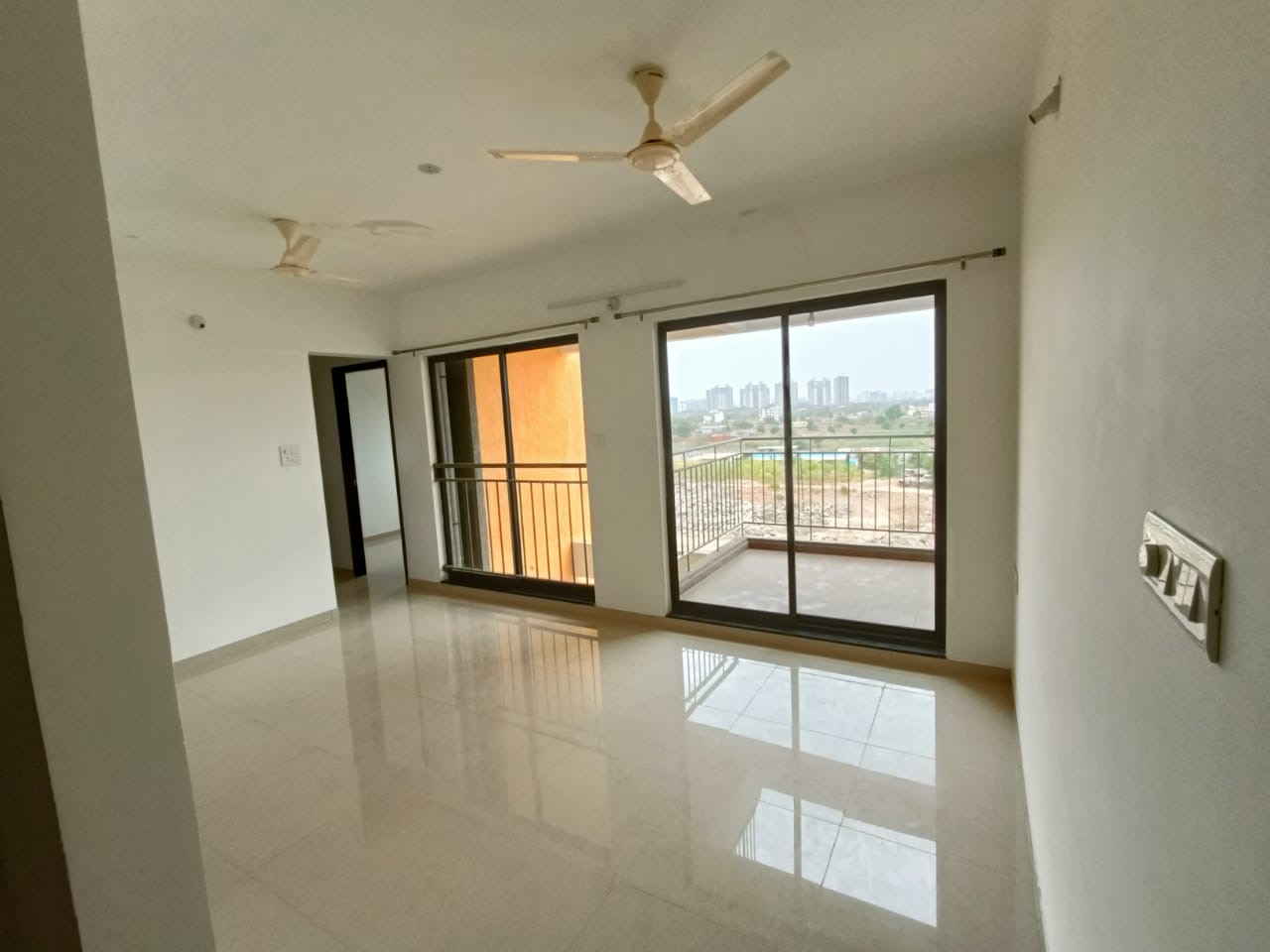 2 BHK + Extra Room 592 Sq.Ft. Apartment in Shapoorji Pallonji Joyville Hinjewadi