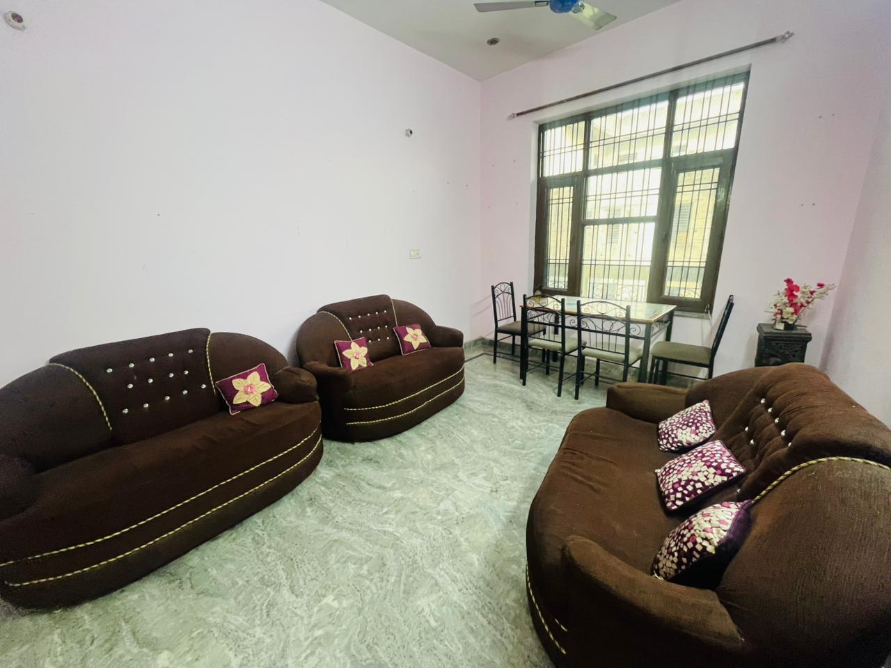 2 BHK Independent House For Rent in Tarang Orchid