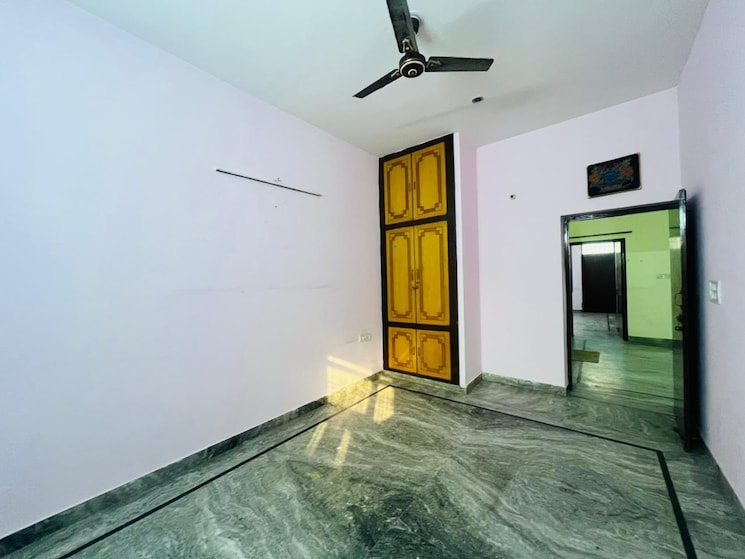 Room, tarang-orchid 2 Bedroom 1500 Sq.Ft. Independent House In Sector 28 Faridabad 9561209
