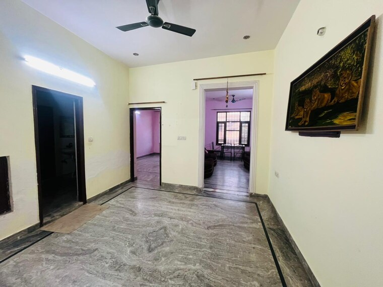 Room, tarang-orchid 2 Bedroom 1500 Sq.Ft. Independent House In Sector 28 Faridabad 9561209
