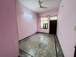 Room in 2 BHK Independent House at Tarang Orchid, Sector 28 – for Rent