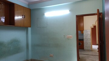 Room in 2 BHK Builder Floor at Vaishali Sector 4 – for Rent