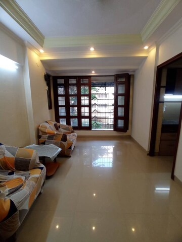 Living Room in 1.5 BHK Apartment at Kanakia Park Apartment, Kandivali East – for Rent