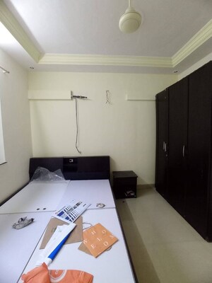 Master Bedroom in 1.5 BHK Apartment at Kanakia Park Apartment, Kandivali East – for Rent