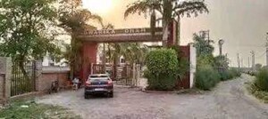 2 BHK Builder Floor – Exterior View View at Dwarika Puri rd - for Sale