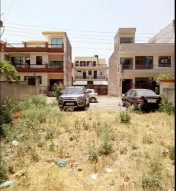  Plot For Sale in Sector 8