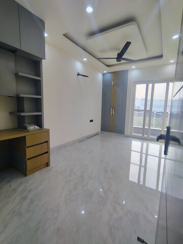 Kitchen in 3 BHK Builder Floor at Sector 85 – for Sale