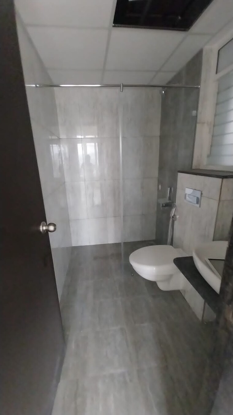Bathroom, kolte-patil-life-republic 2.5 Bedroom 722 Sq.Ft. Apartment In Hinjewadi Pune 9561334