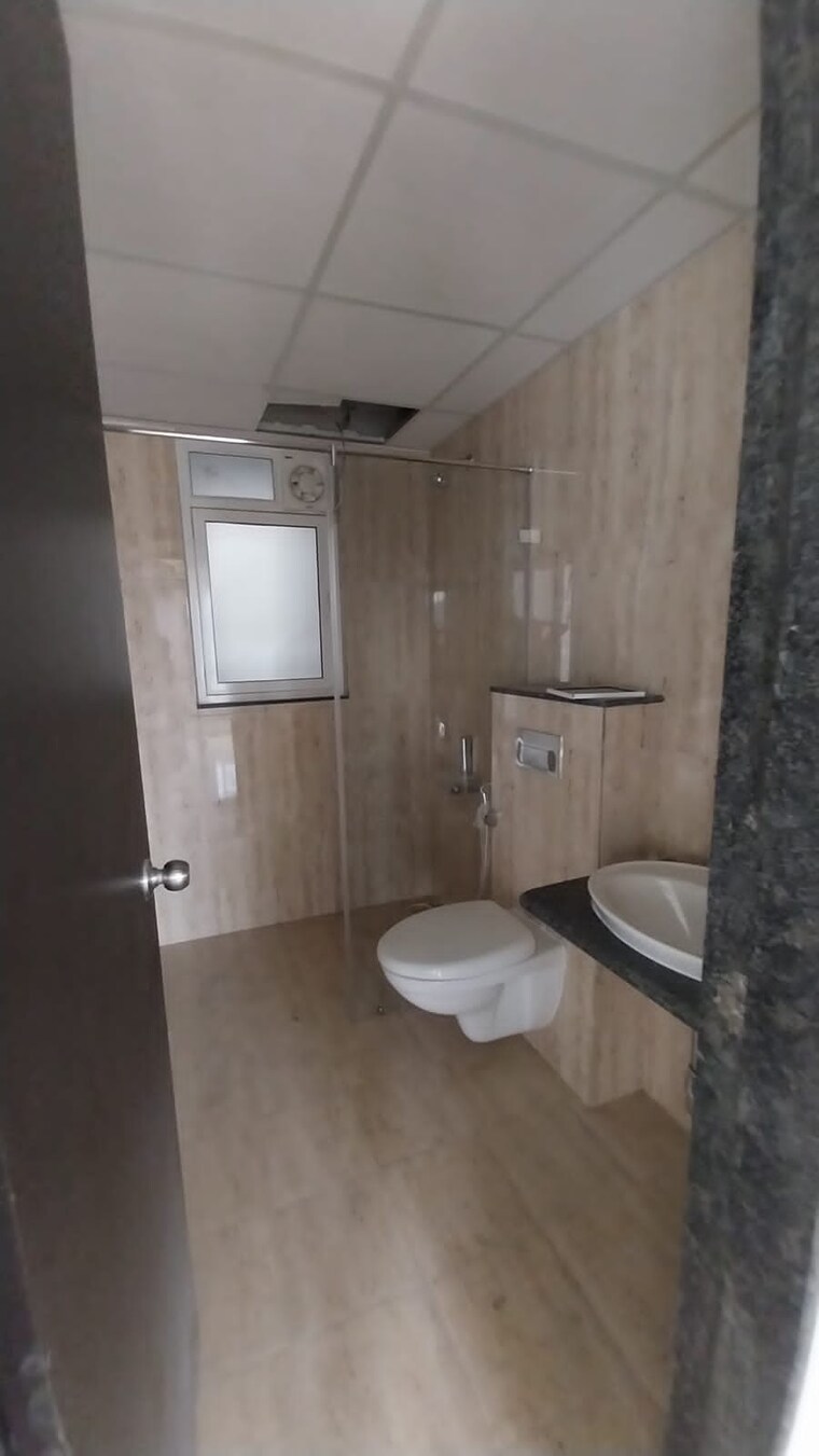 Bathroom, kolte-patil-life-republic 2.5 Bedroom 722 Sq.Ft. Apartment In Hinjewadi Pune 9561334