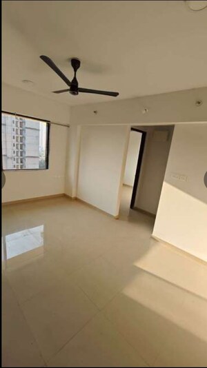 Master Bedroom in 1 BHK Apartment at Highland Pearl, Thane West – for Rent