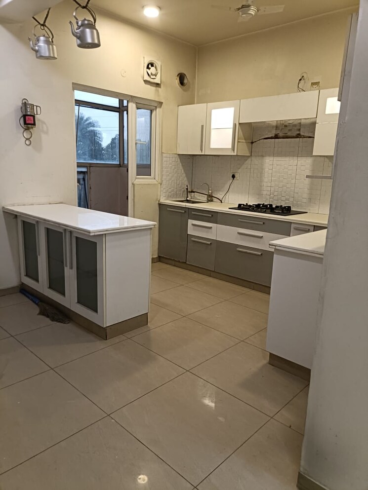 Kitchen, gulshan-ikebana 3.5 Bedroom 1990 Sq.Ft. Apartment In Sector 143 Noida 9561406