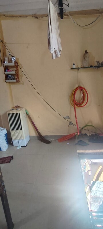 Furnished Amenities in 1 RK Apartment at Ghatkopar West – for Rent