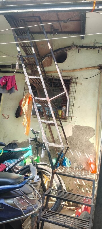 Staircase in 1 RK Apartment at Ghatkopar West – for Rent