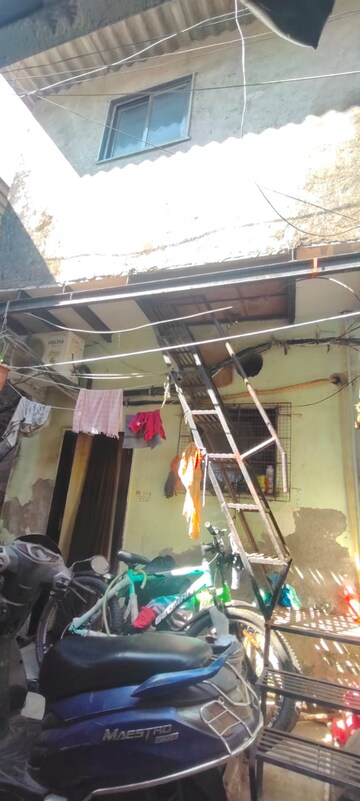 Master Bedroom in 1 RK Apartment at Ghatkopar West – for Rent