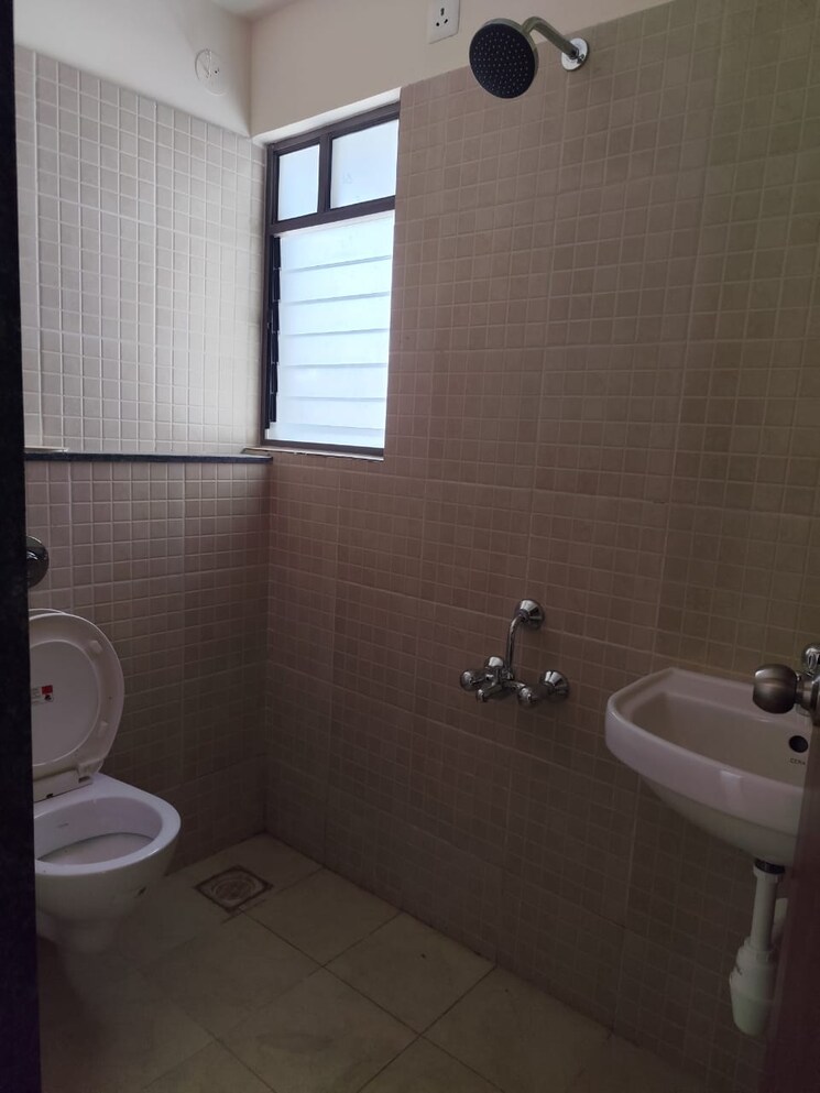 Bathroom, skyi-songbirds 4 Bedroom 1895 Sq.Ft. Apartment In Bavdhan Pune 9561538
