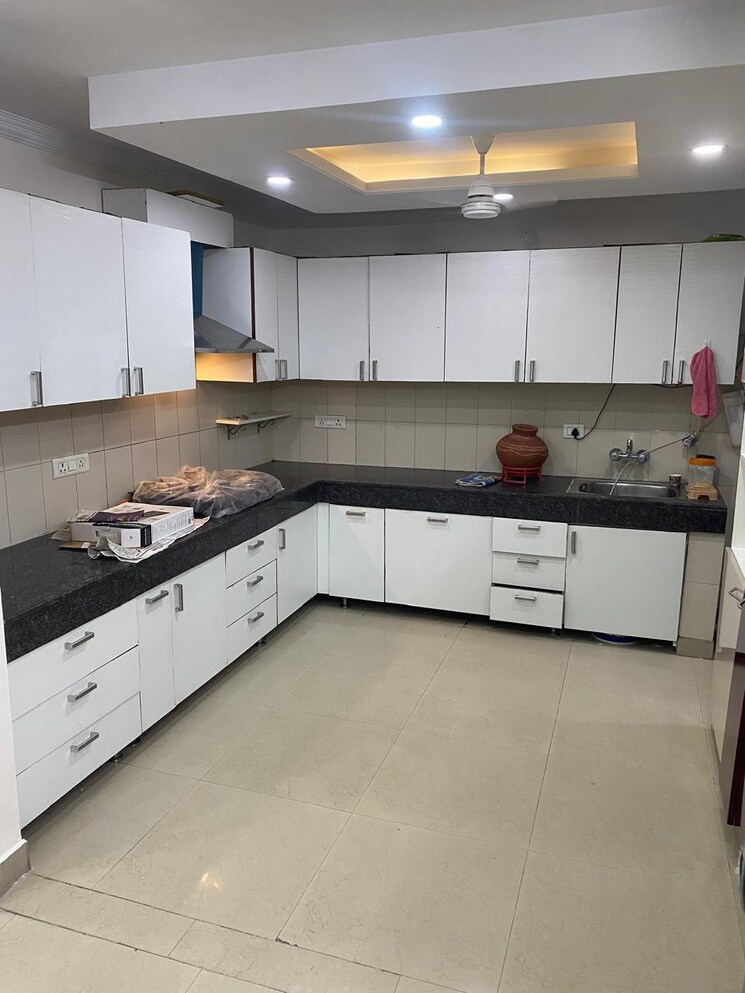 Kitchen, maya-garden-city 3 Bedroom 1830 Sq.Ft. Apartment In Lohgarh Zirakpur 9561681