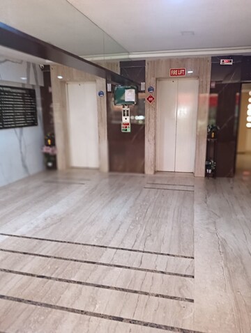 Parking in 3 BHK Apartment at Capri Heights, Andheri West – for Rent