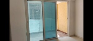 Room in 1 BHK Apartment at Gauri Excellency, Kandivali West – for Rent