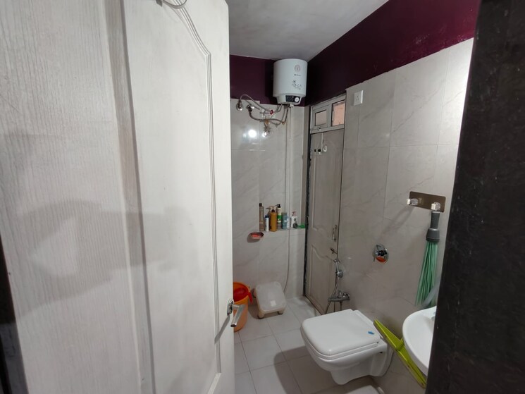 Bathroom, puranik-hometown 2 Bedroom 733 Sq.Ft. Apartment In Ghodbunder Road Thane 9561759