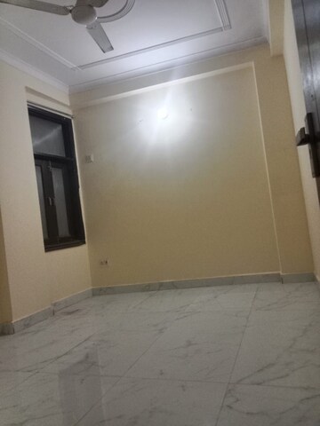 Room in 2 BHK Builder Floor at Saket – for Rent