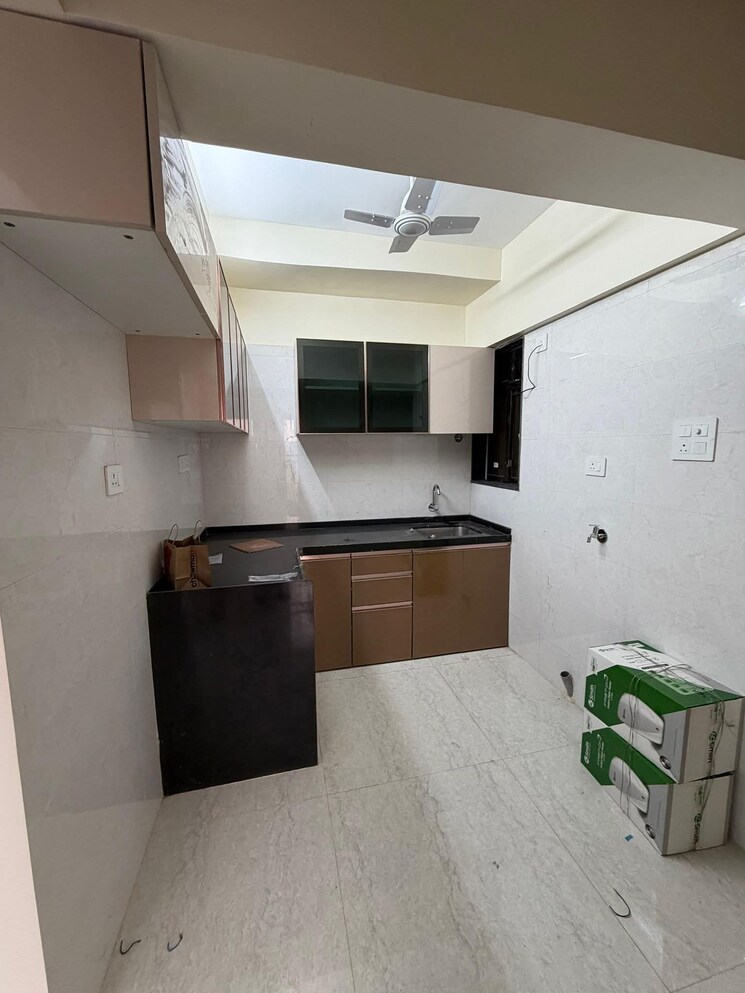 Kitchen, ikebana 2 Bedroom 800 Sq.Ft. Apartment In Matunga East Mumbai 9561774