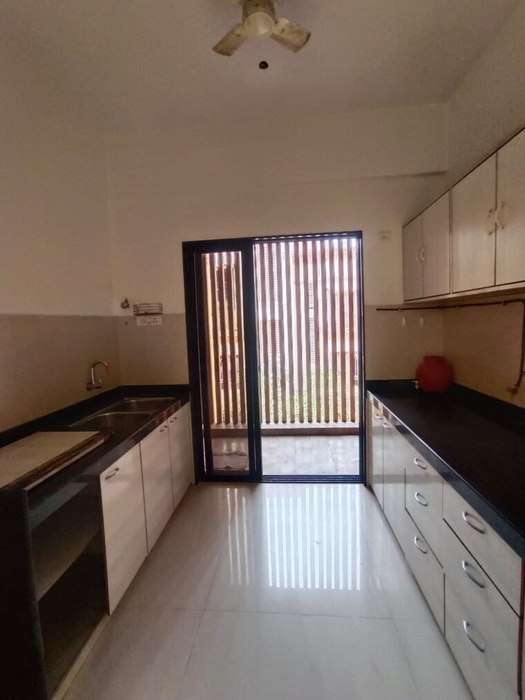 Kitchen, lucky-house 2 Bedroom 810 Sq.Ft. Apartment In Chembur Mumbai 9561755