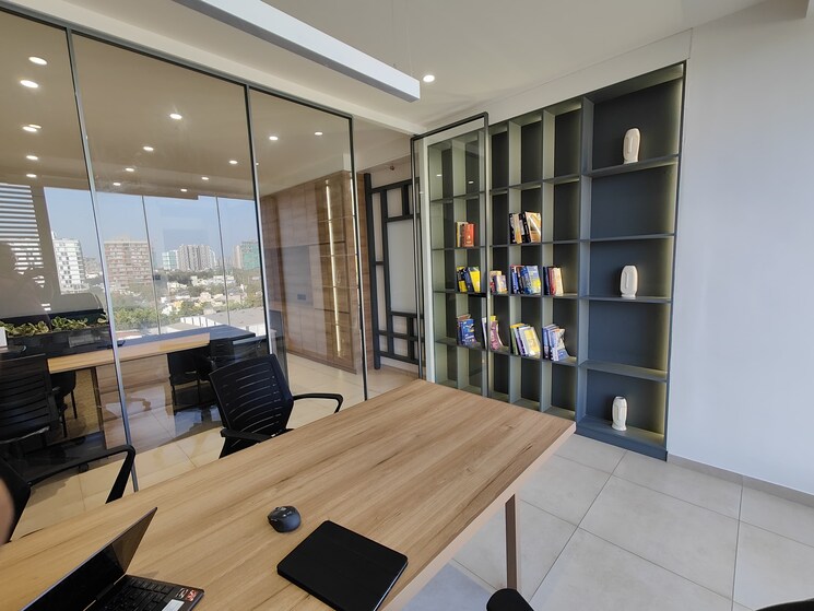 Team Area, samvaad-east-face Commercial Office Space 800 Sq.Ft. In Ambli Ahmedabad 9561754