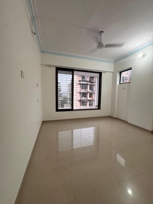Room in 3 BHK Apartment at Ikebana, Matunga East – for Rent