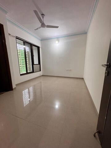 Room in 3 BHK Apartment at Ikebana, Matunga East – for Rent