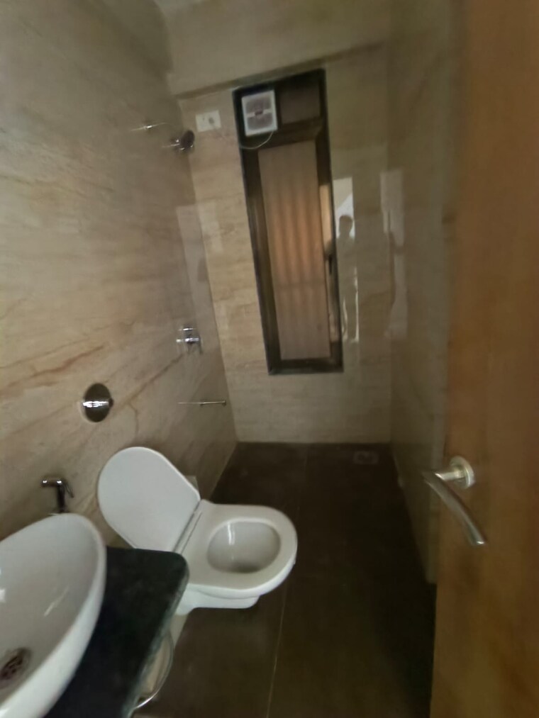 Bathroom, majestic-amarjyoti-chs 3 Bedroom 1007 Sq.Ft. Apartment In Chembur Mumbai 9561844