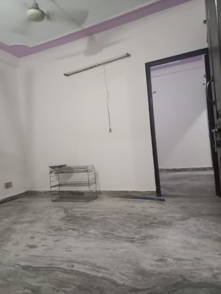 Room, saket 1 Bedroom 450 Sq.Ft. Builder Floor In Saket Delhi 9561921