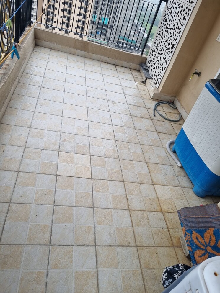 Balcony, gaurs-siddhartham 2 Bedroom 945 Sq.Ft. Apartment In Siddharth Vihar Ghaziabad 9561884