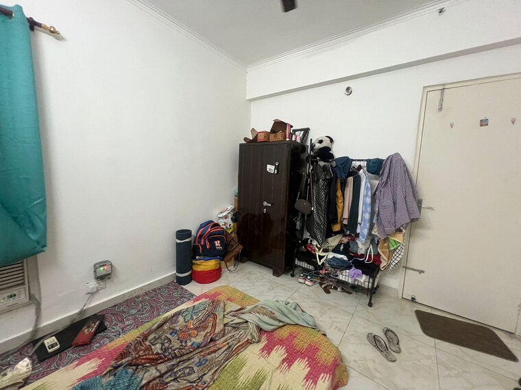  Parking, gaurs-siddhartham 2 Bedroom 945 Sq.Ft. Apartment In Siddharth Vihar Ghaziabad 9561884