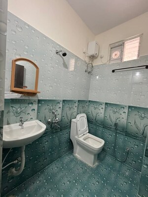 Master Bedroom in 2 BHK Apartment at Kondapur – for Rent