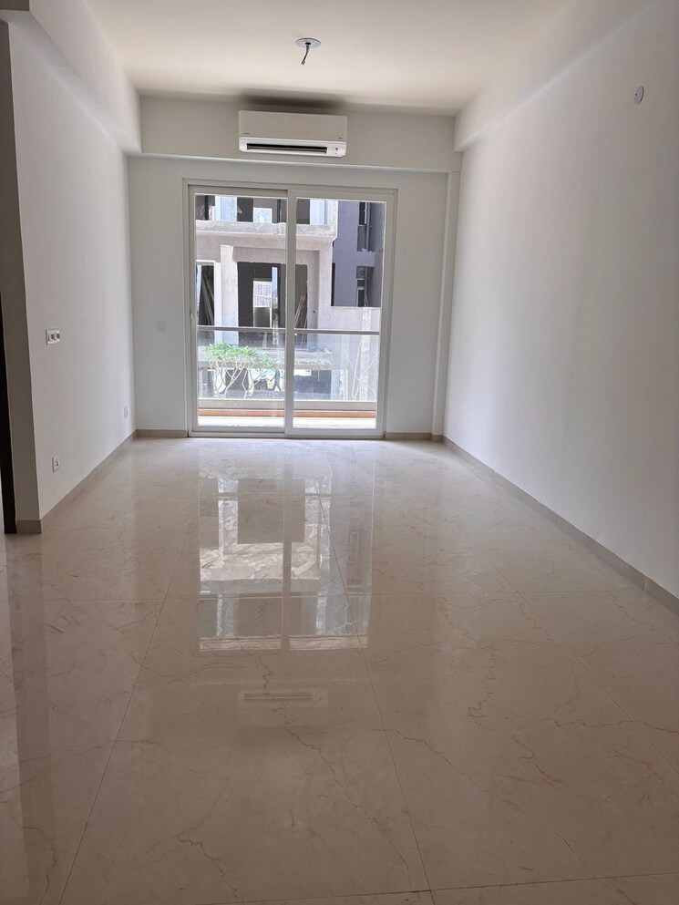 Room, pioneer-park-phase-1 2 Bedroom 1200 Sq.Ft. Apartment In Sector 61 Gurgaon 9561893