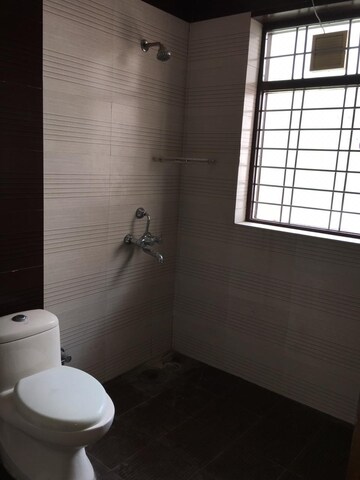 2 BHK Builder Floor For Rent in Sector 46