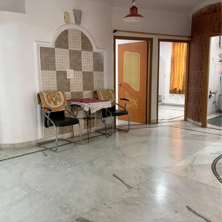  Parking, sector 23 3 Bedroom 1850 Sq.Ft. Villa In Sector 23 Gurgaon 9562015