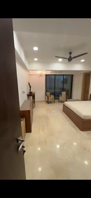 4 BHK Apartment For Rent in Vile Parle West