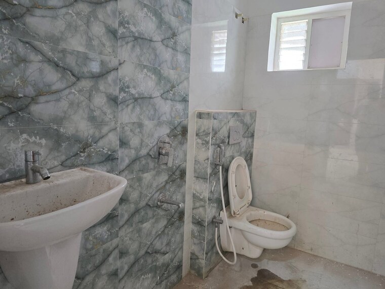 Bathroom, kondapur 2 Bedroom 1250 Sq.Ft. Apartment In Kondapur Hyderabad 9561982