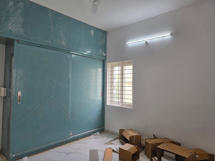 Room, kondapur 2 Bedroom 1250 Sq.Ft. Apartment In Kondapur Hyderabad 9561982