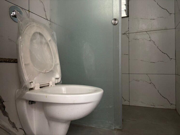 Bathroom, goel-ganga-acropolis 2 Bedroom 1150 Sq.Ft. Apartment In Baner Pune 9562125