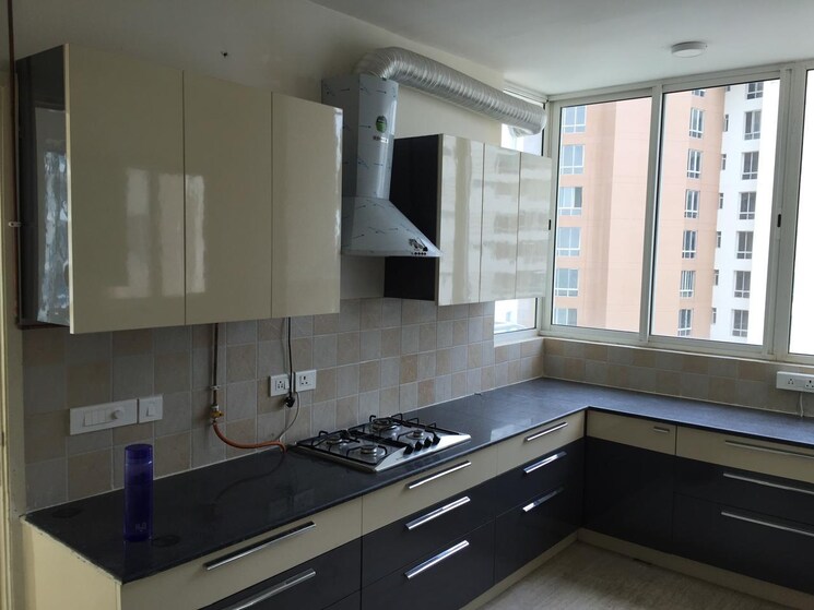 Kitchen, pioneer-park-presidia 4 Bedroom 2995 Sq.Ft. Apartment In Sector 62 Gurgaon 9562095