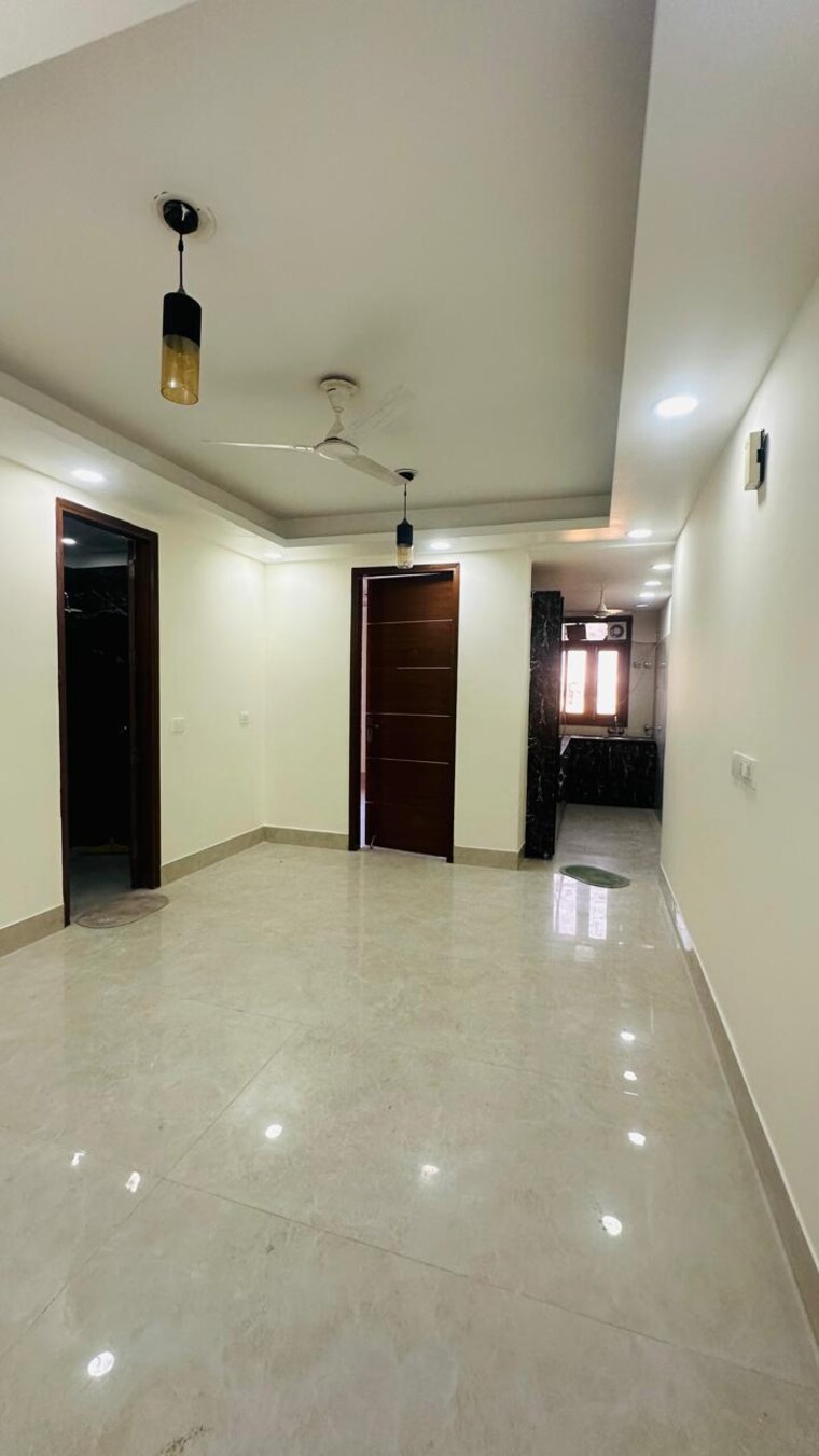 Room, saket 2 Bedroom 850 Sq.Ft. Builder Floor In Saket Delhi 9562120
