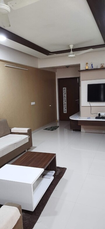Living Room in 3 BHK Apartment at Sg Highway – for Rent