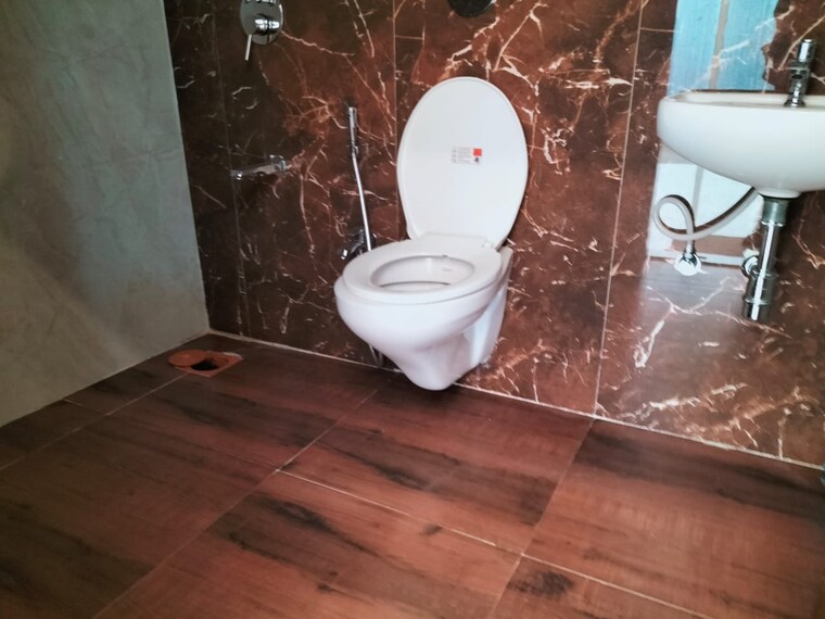 Bathroom, avant-hillway 2 Bedroom 756 Sq.Ft. Apartment In Goregaon East Mumbai 9562150