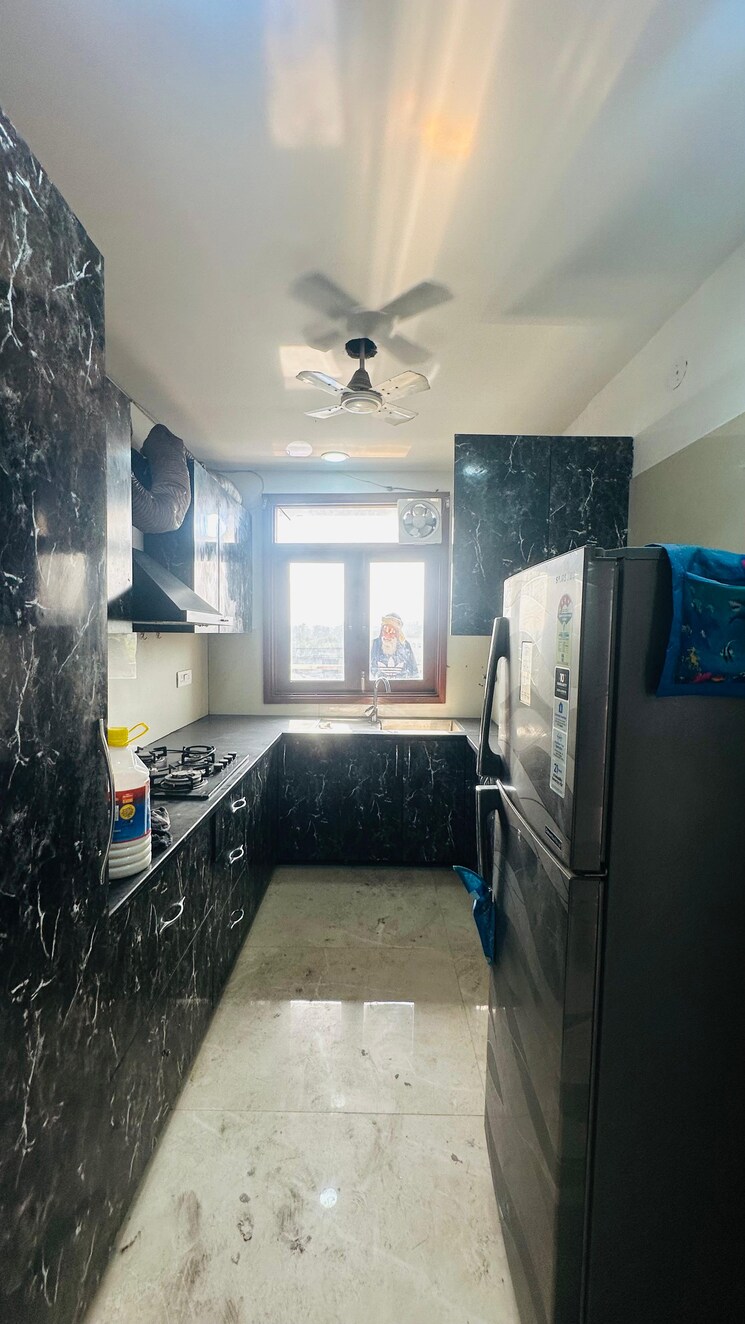 Kitchen, saket 3 Bedroom 1200 Sq.Ft. Builder Floor In Saket Delhi 9562147