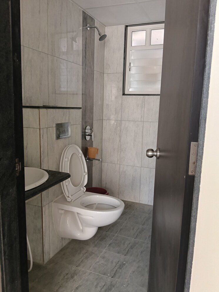 Bathroom, kolte-patil-life-republic 2 Bedroom 700 Sq.Ft. Apartment In Hinjewadi Pune 9562154
